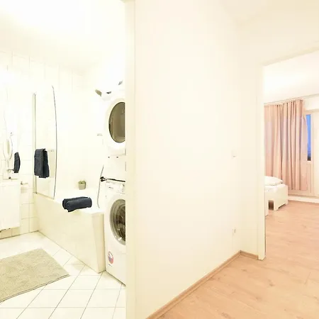 Apartment Central Spacious